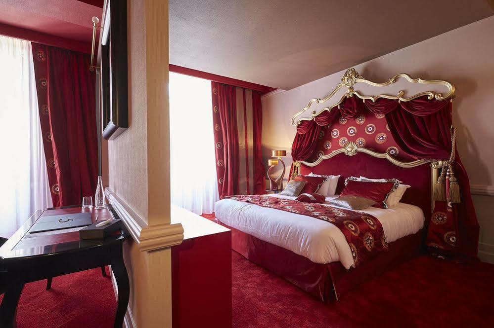 Le Stelsia Resort Saint-Sylvestre-sur-Lot Екстер'єр фото