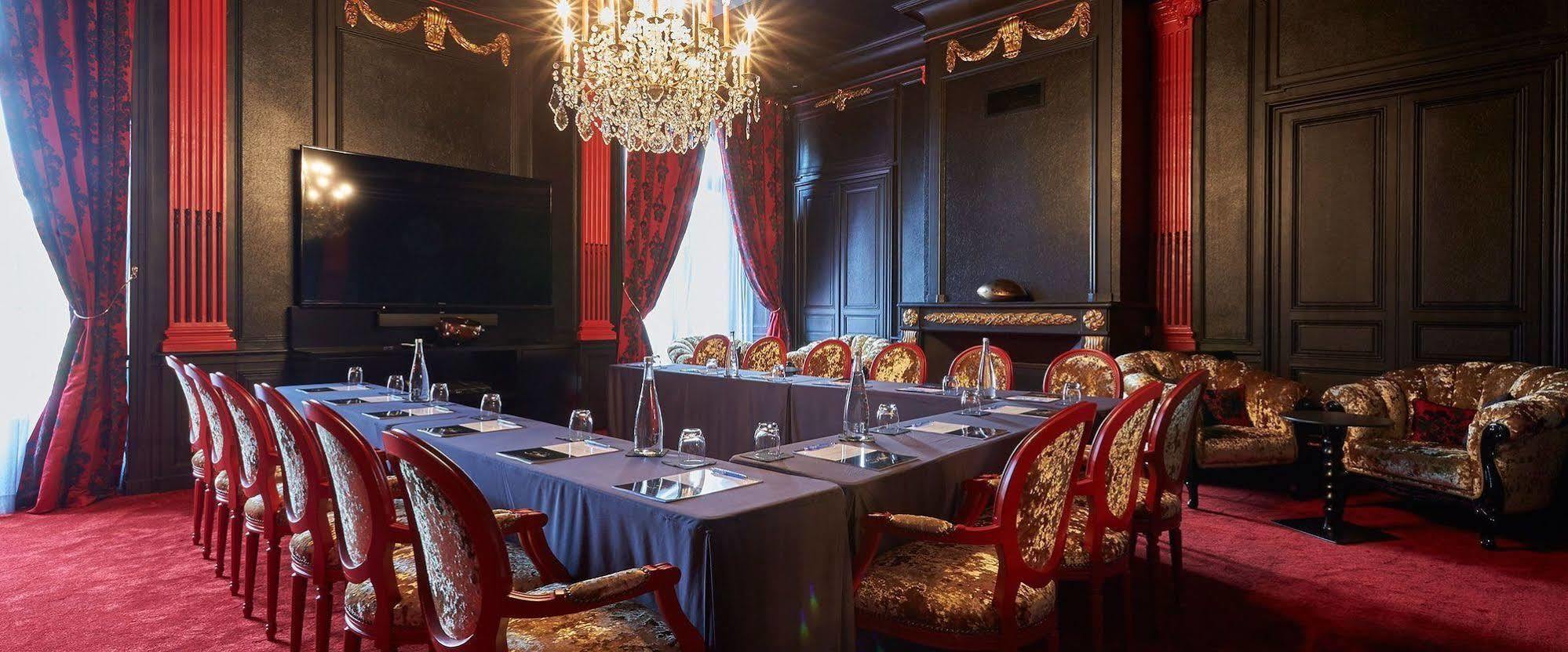 Le Stelsia Resort Saint-Sylvestre-sur-Lot Екстер'єр фото